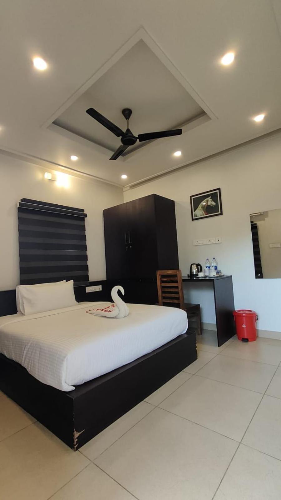 Aroma Ayur Heritage Mattanur Exterior photo