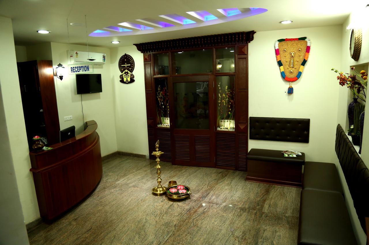 Aroma Ayur Heritage Mattanur Exterior photo